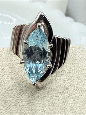 Incredible vintage modernist Silver Ring Blue Marquise Topaz tests sapphire ⭐️